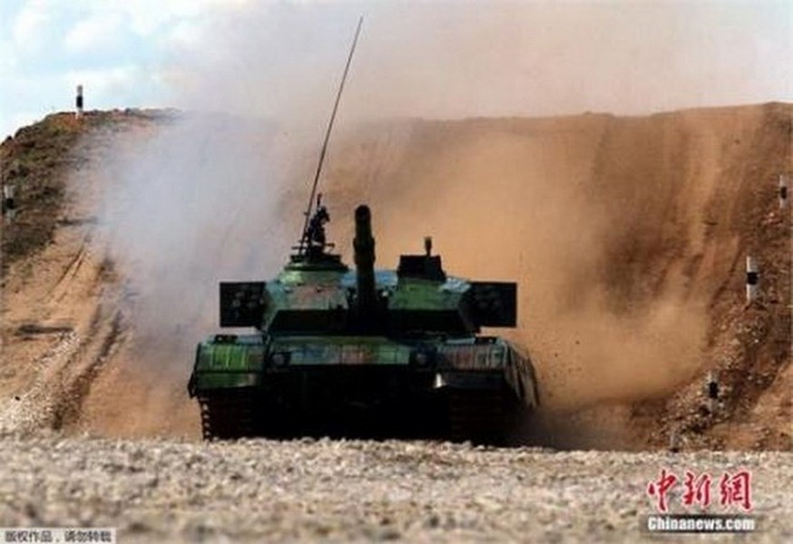 [ẢNH] Trung Quốc biến giải đấu Tank Biathlon thành nơi hoàn thiện tính năng cho xe tăng Type 96