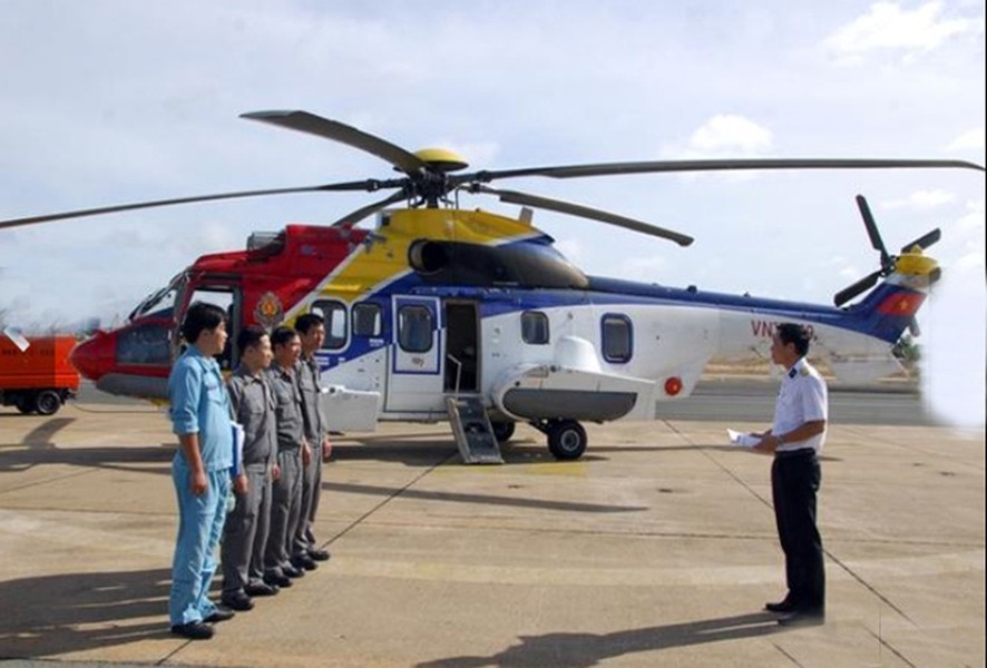 [ẢNH] Sàn đáp trực thăng tàu CSB 8001 được nâng cấp, sẽ tiếp nhận máy bay lớn hơn?