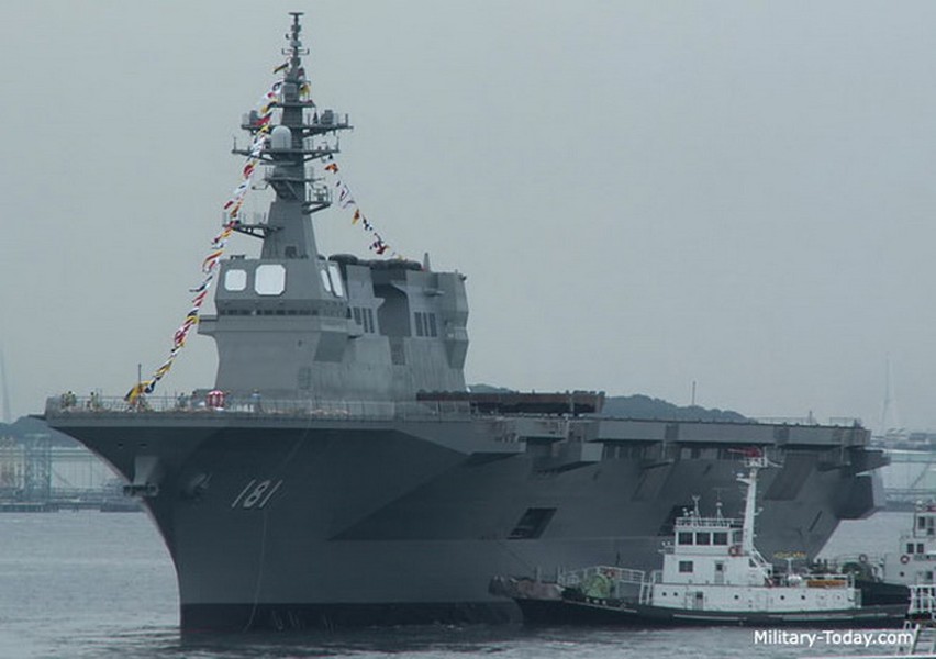 [ẢNH] Tàu sân bay Nhật Bản khoe hỏa lực không thua kém khu trục hạm