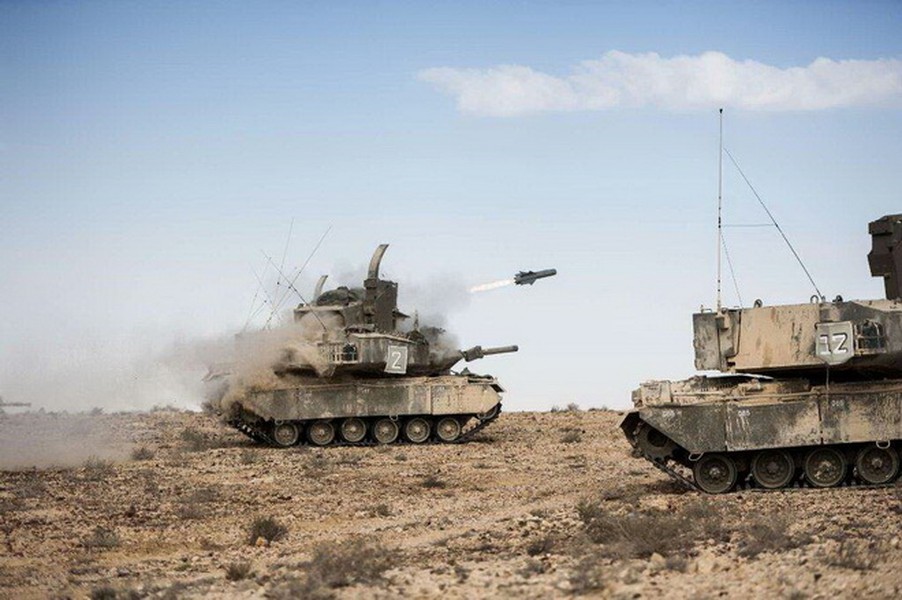 [ẢNH] Chiếc xe tăng phóng tên lửa siêu độc đáo của Quân đội Israel