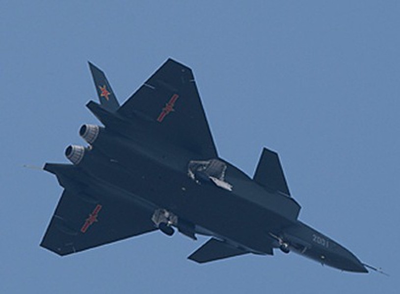 [ẢNH] J-20 Trung Quốc bất ngờ vươn lên vị trí tiêm kích tàng hình nhanh nhất thế giới