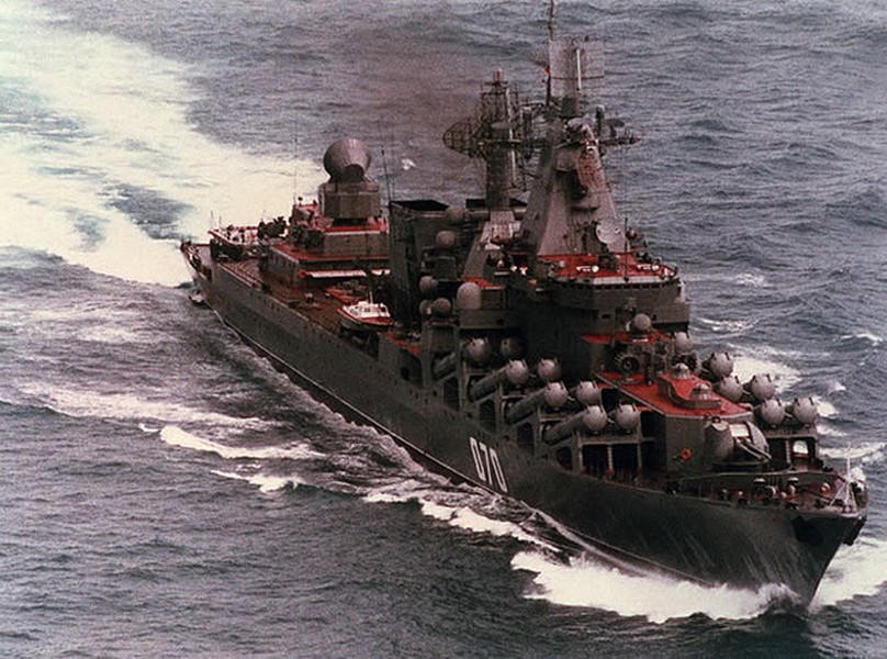 [ẢNH] Nga cấp tốc điều tuần dương hạm Nguyên soái Ustinov tới Syria sau khi hoàn thành nâng cấp