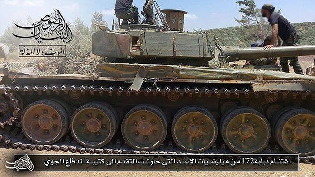 [ẢNH] Israel bất ngờ tung xe thiết giáp lạ áp sát biên giới Syria