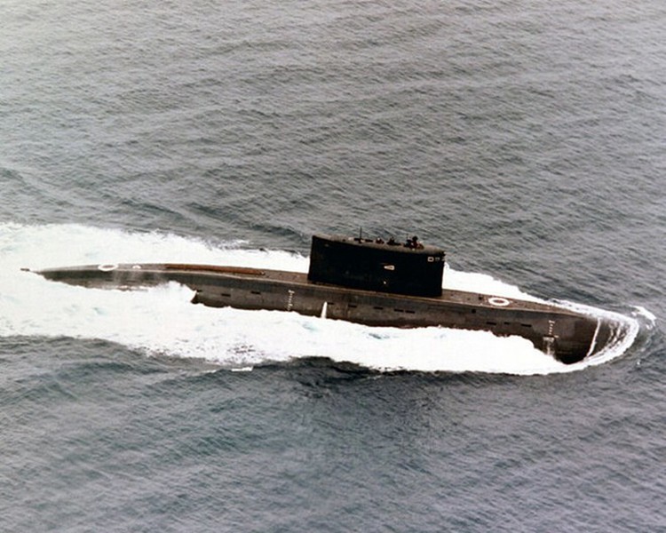 [ẢNH] Nga ưu ái đặc biệt Philippines khi sẵn sàng cung cấp tàu ngầm Kilo 636 nội địa