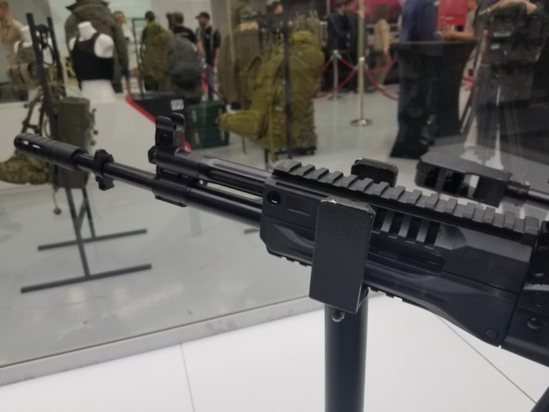 [ẢNH] Nga toan tính gì khi giới thiệu khẩu AK đặc biệt bắn đạn 7,62 mm NATO?