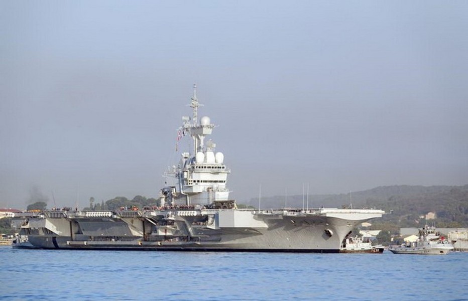 [ẢNH] Pháp khoét sâu vào nhược điểm thiếu tàu sân bay của Hải quân Nga