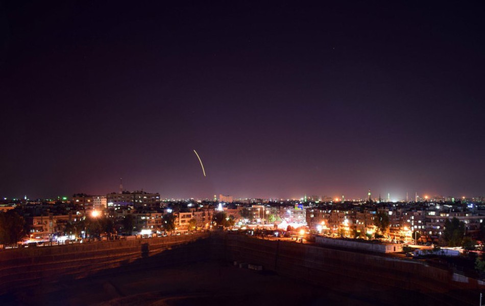 [ẢNH] Israel tung bằng chứng gây thiệt hại nặng cho Iran và Syria trong trận không kích