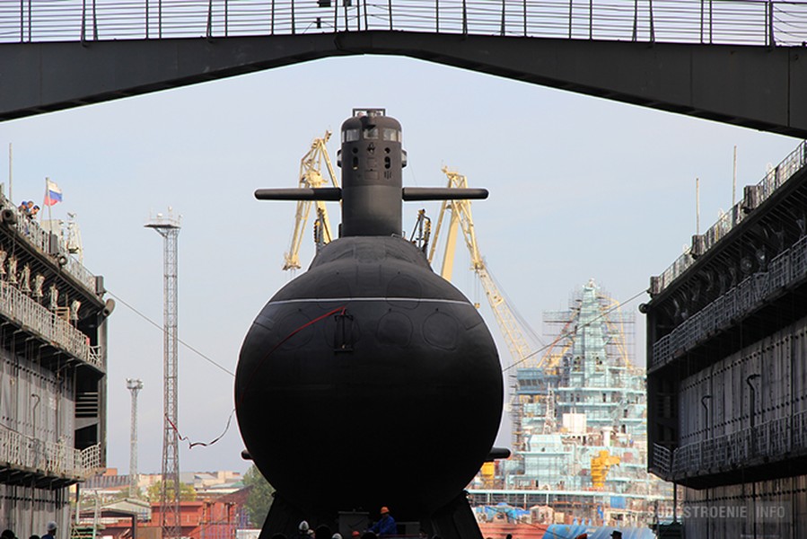 [ẢNH] Tàu ngầm diesel-điện Lada Nga trở thành sát thủ đại dương nhờ... động cơ AIP Trung Quốc?
