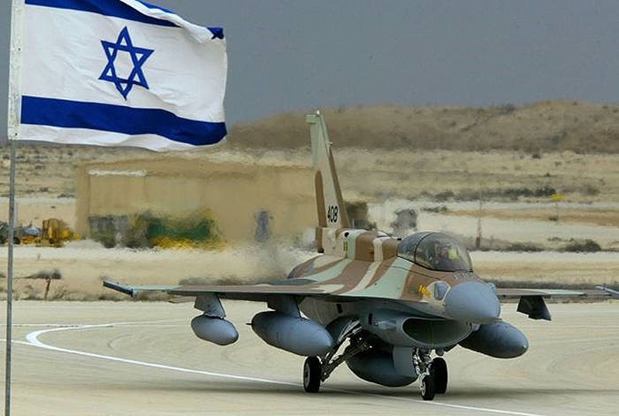 [ẢNH] Tiêm kích Israel áp sát biên giới Syria, sẵn sàng tấn công S-300?