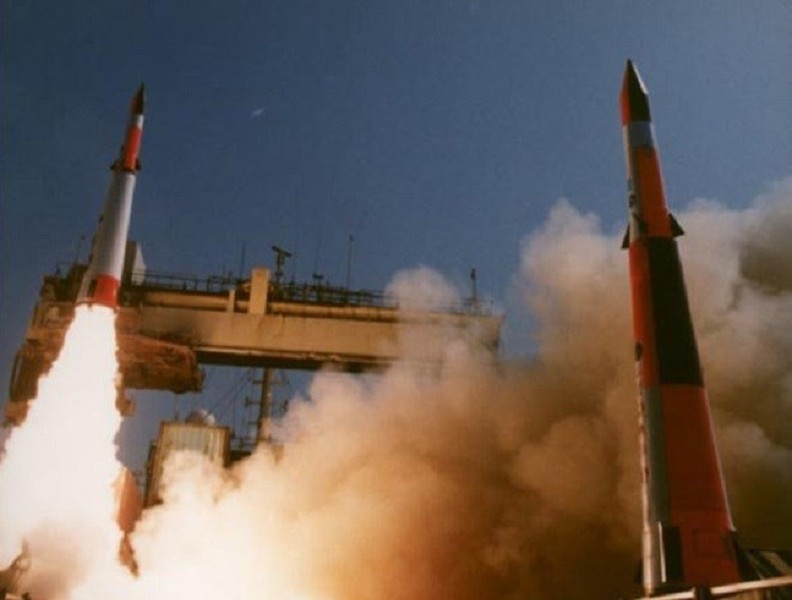 [ẢNH] Iran tăng mức báo động sau khi Israel thử tên lửa bí ẩn