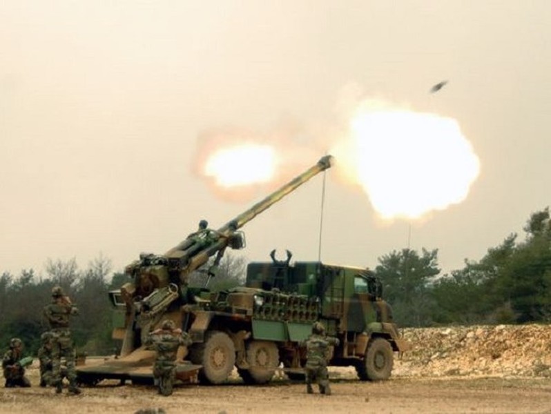 [ẢNH] Mỹ ra mắt pháo tự hành bánh lốp 155 mm nhẹ nhất thế giới