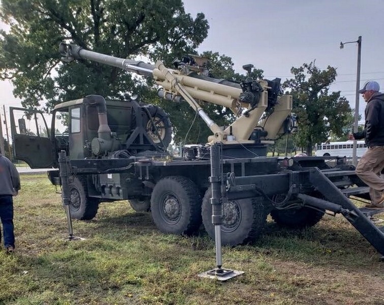 [ẢNH] Mỹ ra mắt pháo tự hành bánh lốp 155 mm nhẹ nhất thế giới