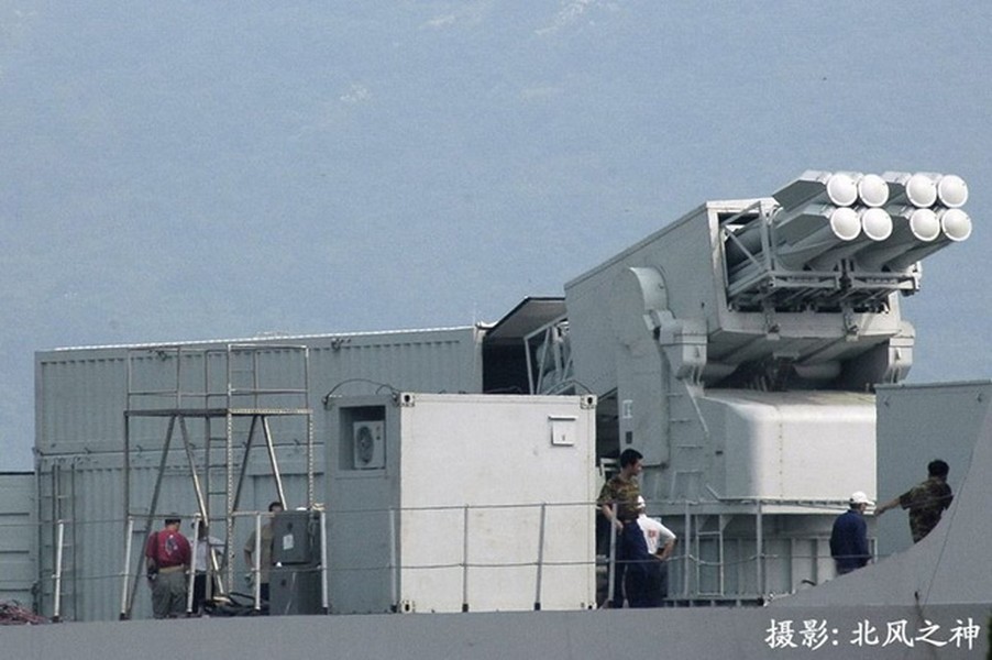 [ẢNH] Toan tính nguy hiểm của Trung Quốc khi hoán cải chiến hạm cũ thành tàu yểm trợ hỏa lực