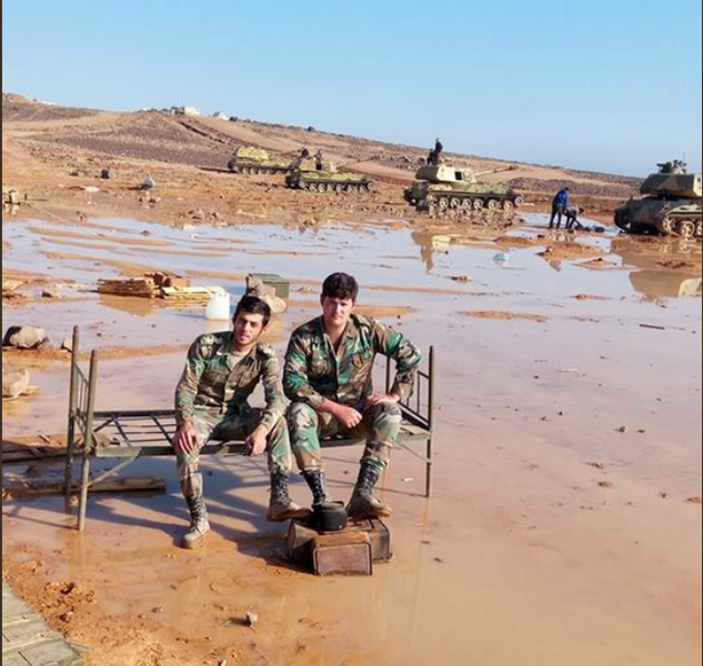 [ẢNH] Quân đội Syria dồn toàn bộ chủng loại pháo phản lực tự chế vào trận al Safa