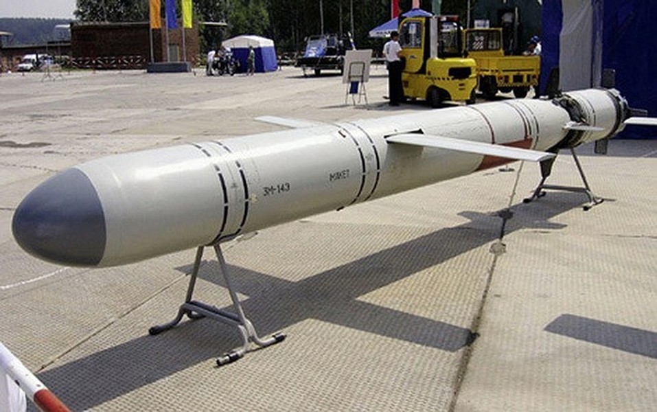 [ẢNH] Trung Quốc ra mắt tên lửa hành trình tấn công mặt đất siêu thanh 