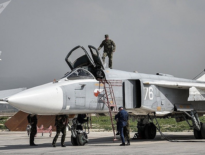 [ẢNH] Chuyên gia Nga thừa nhận hệ thống ném bom của Su-24 triển khai tại Syria 