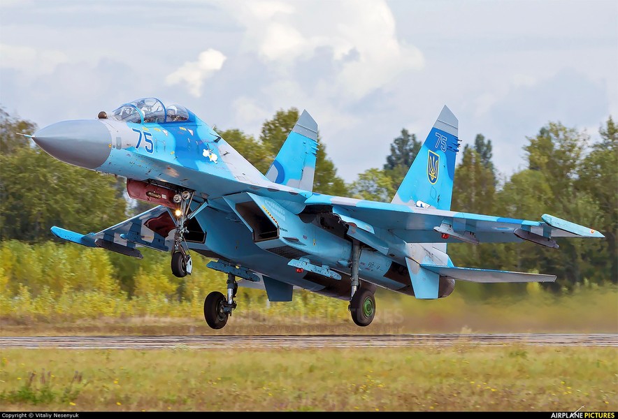 [ẢNH] Nga nổi giận khi Không quân Ukraine đưa đơn vị tấn công xung kích tới sát biên giới