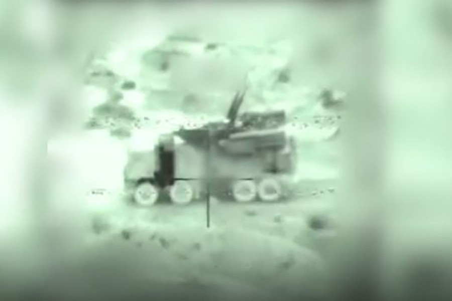 [ẢNH] S-300PM Syria may mắn chưa bị phá hủy hoàn toàn sau cuộc tấn công của Israel