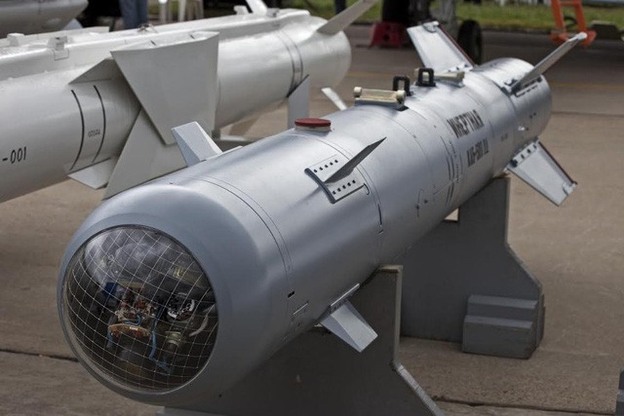 [ẢNH] Bom dẫn đường cực mạnh KAB-500 và KAB-1500 dành cho tiêm kích Su-30MK2