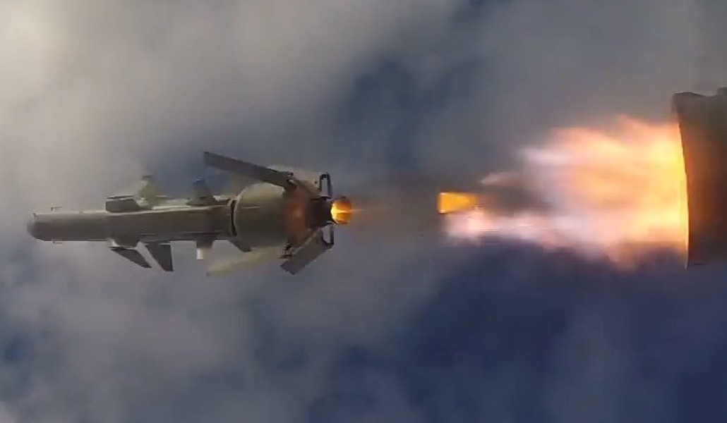 [ẢNH] Ukraine chính thức chào bán tên lửa hành trình 