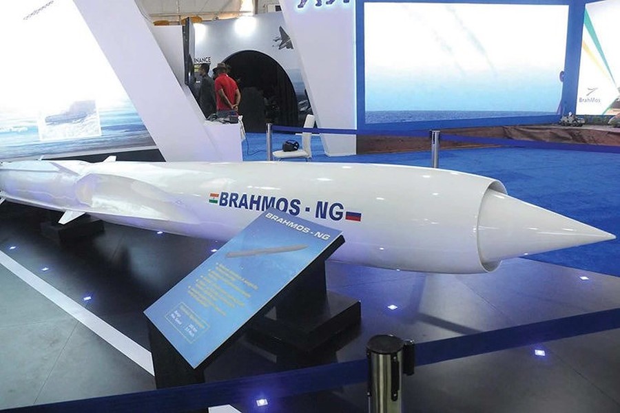 [ẢNH] Ấn Độ gây choáng cho Trung Quốc khi tích hợp tên lửa BrahMos-NG lên tiêm kích LCA