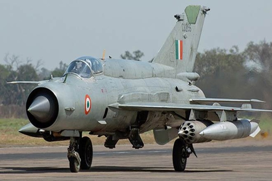 [ẢNH] Chiến thắng cả F-15C nhưng vì sao MiG-21 Bison Ấn Độ bị JF-17 bắn hạ dễ dàng?