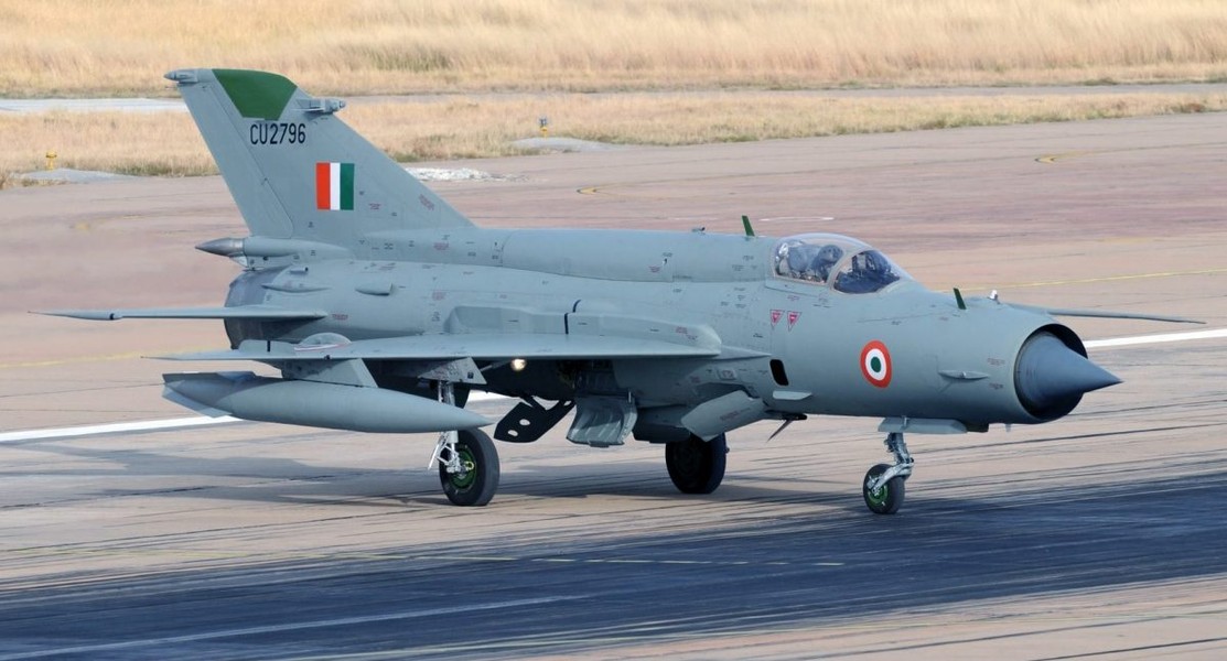[ẢNH] Ấn Độ cấp tốc thay thế MiG-21 bằng MiG-35 sau thất bại trước JF-17 Pakistan