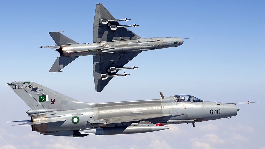 [ẢNH] MiG-21 Bison Ấn Độ khó có cửa thắng MiG-21 