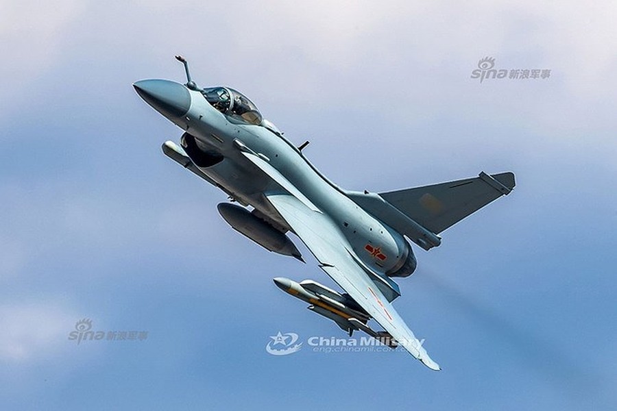 [ẢNH] Su-30MKI Ấn Độ gặp nguy khi Trung Quốc cung cấp cho Pakistan J-10C nội địa?