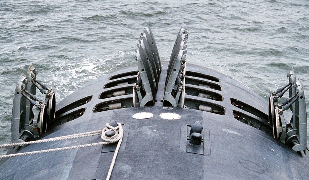 [ẢNH] Tàu ngầm tấn công hạt nhân Mỹ thị uy bằng dàn vũ khí cực mạnh