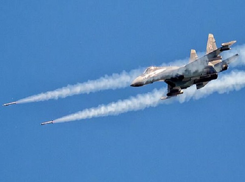 [ẢNH] Su-35S đánh bại MiG-29M2 và Rafale trong cuộc ‘đối đầu có một không hai’