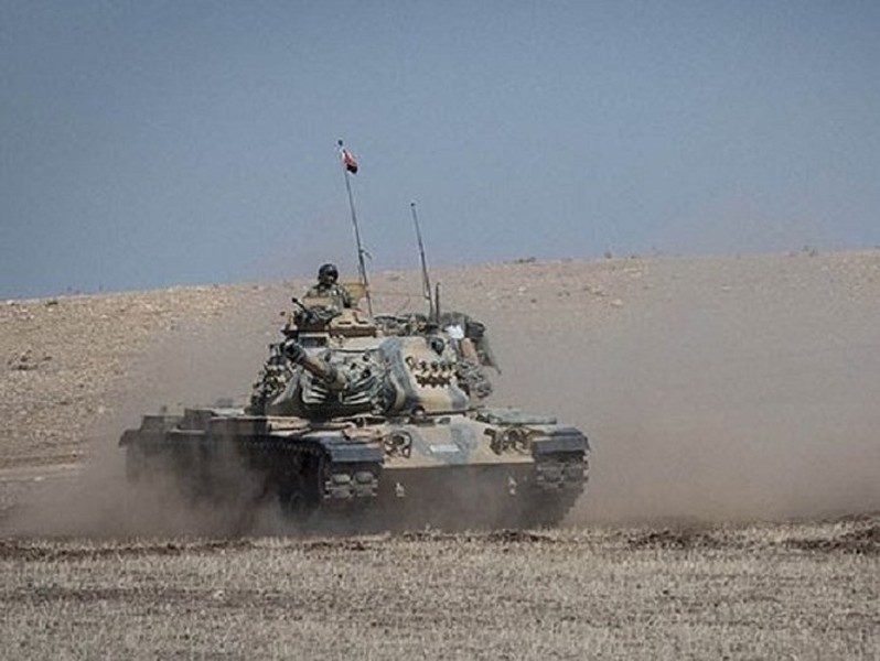 [ẢNH] Thổ Nhĩ Kỳ nã pháo dữ dội vào phiến quân sau khi hứng chịu cuộc tập kích bất ngờ