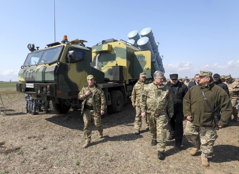 [ẢNH] Ukraine đe dọa dùng tên lửa Neptune bắn sập cầu vượt eo biển Kerch nối Nga với Crimea