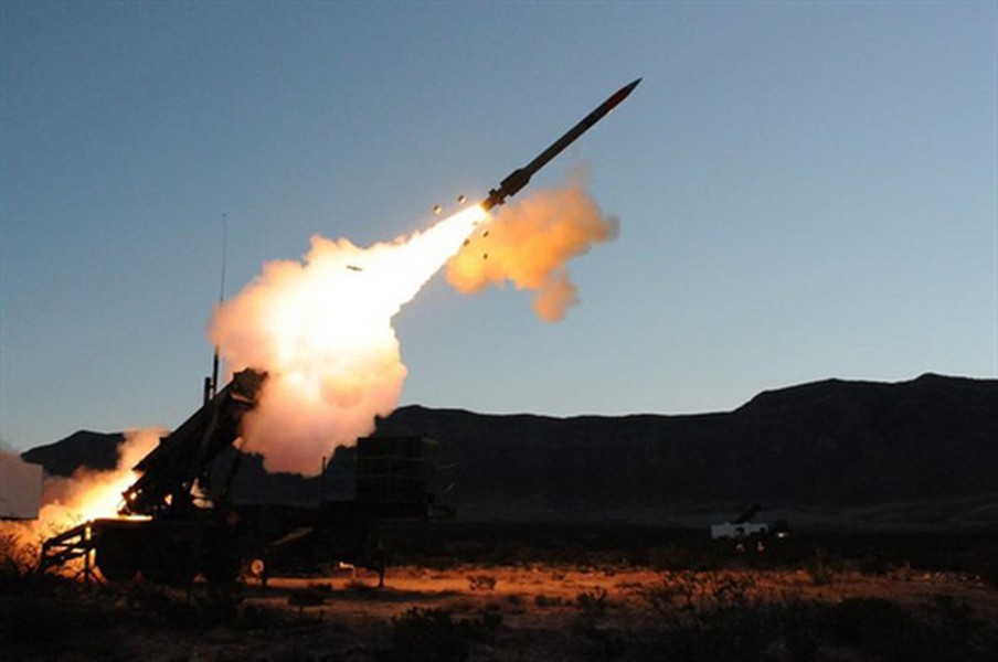 [ẢNH] Tên lửa Patriot vừa lập chiến công chói sáng: Bắn rơi UAV vũ trang của... quân nhà