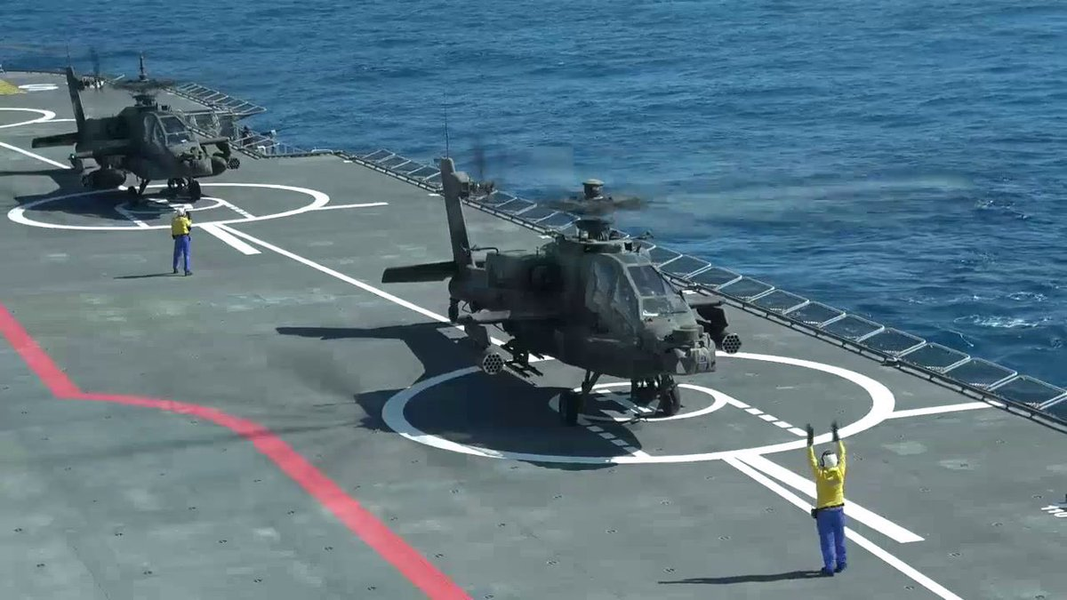 [ẢNH] Trực thăng vũ trang AH-64 Mỹ 