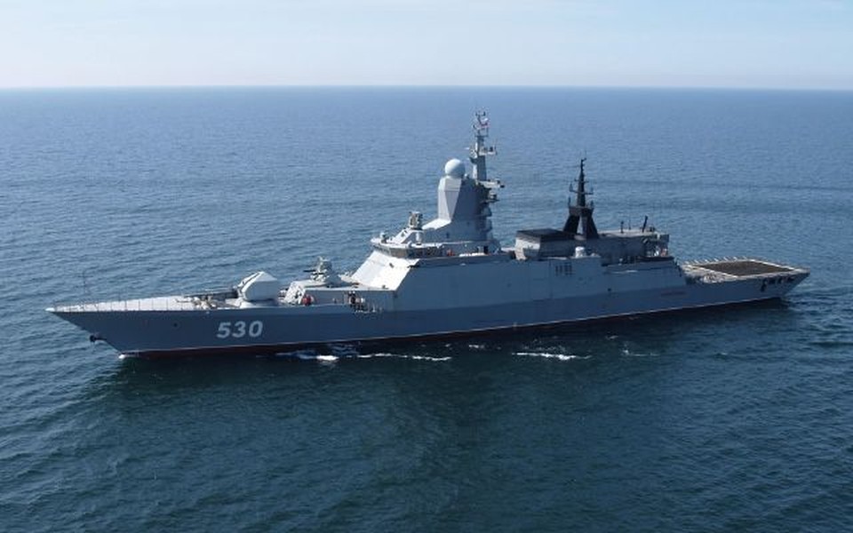 [ẢNH] Siêu chiến hạm 2.000 tấn của Nga thoát cảnh bị bán thanh lý một cách ngoạn mục