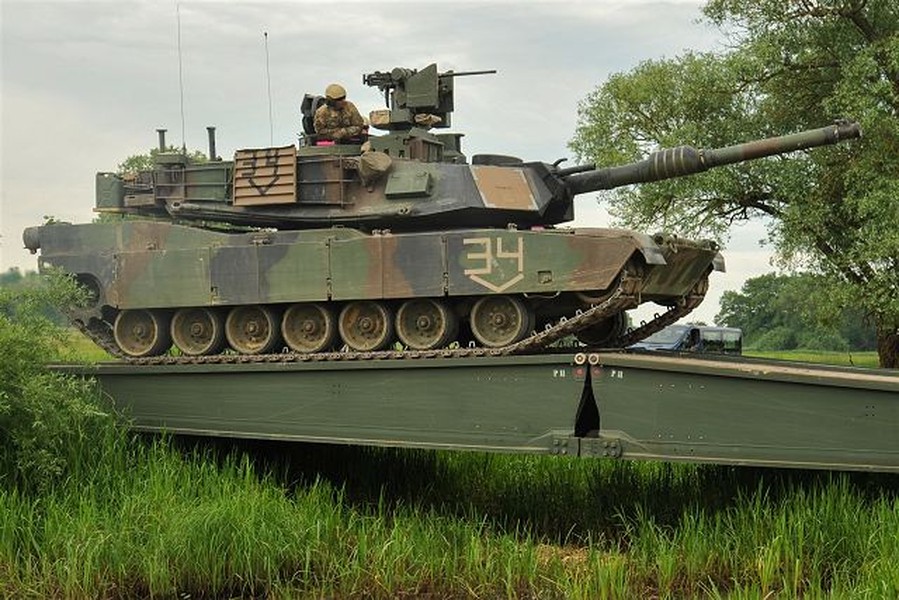 [ẢNH] Xe tăng T-90M Proryv-3 và M1A2 SEPv3 chuẩn bị có cuộc đối đầu lịch sử?