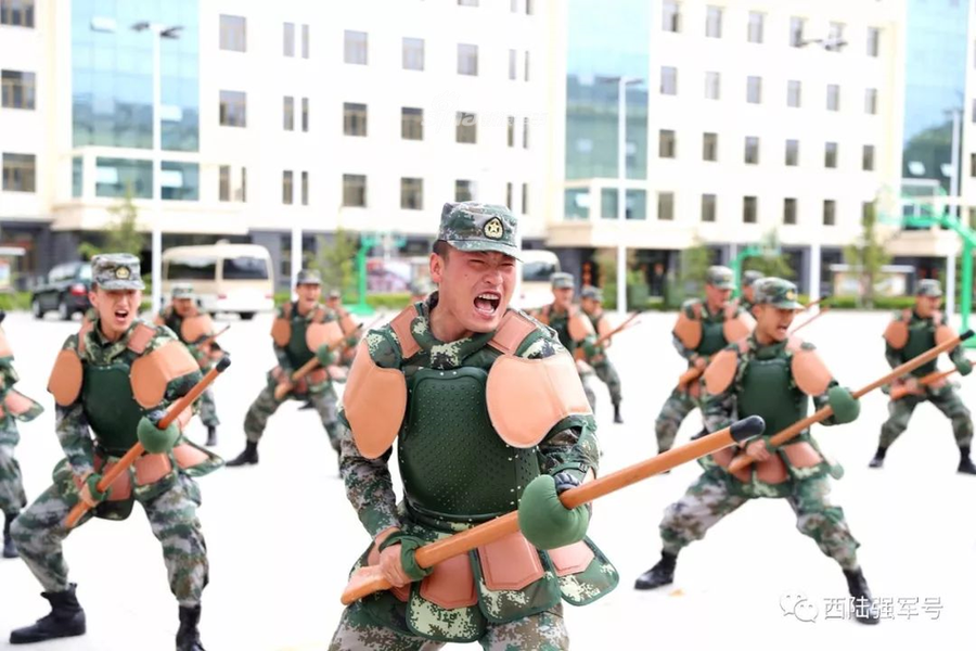 [ẢNH] Bài tập đối kháng cực kỳ khốc liệt của lính bộ binh Trung Quốc