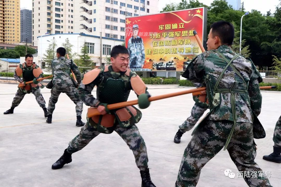 [ẢNH] Bài tập đối kháng cực kỳ khốc liệt của lính bộ binh Trung Quốc
