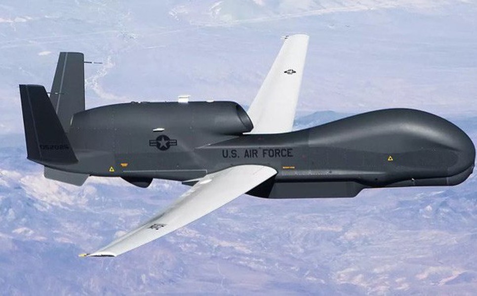 [ẢNH] Mỹ mất hợp đồng hàng tỷ USD vì RQ-4A Global Hawk quá dễ bị bắn hạ
