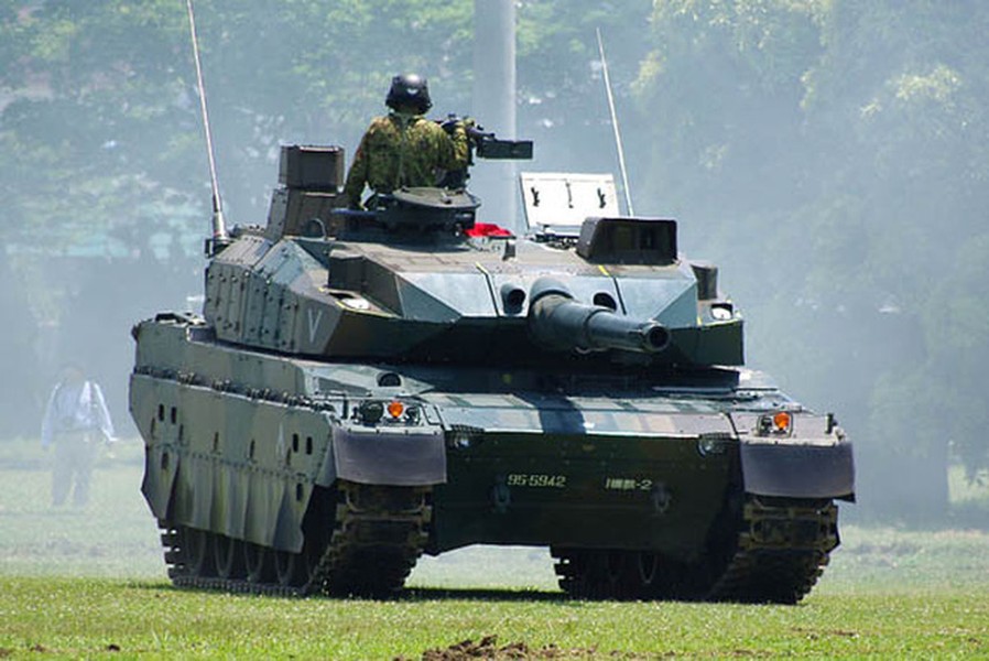 [ẢNH] K2 Black Panther Hàn Quốc biểu diễn tính năng khiến xe tăng Nga phải 