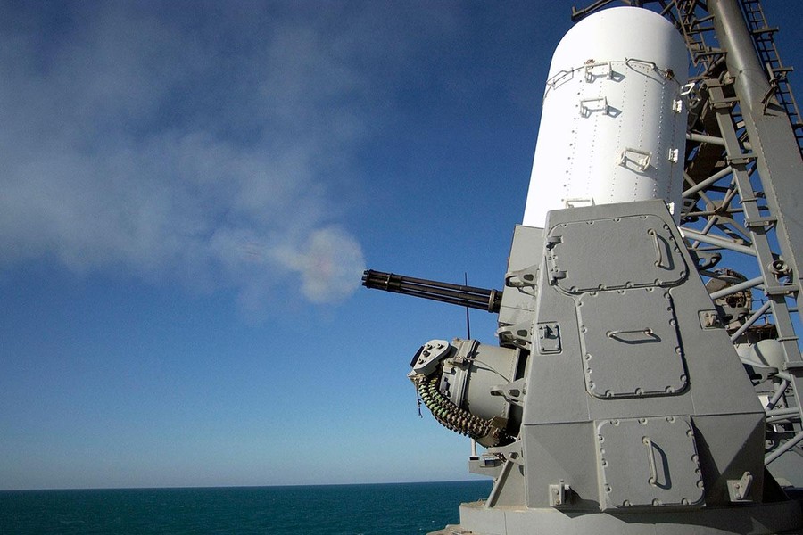 [ẢNH] Uy lực lá chắn thép trên chiến hạm Mỹ vừa bắn hạ máy bay Iran