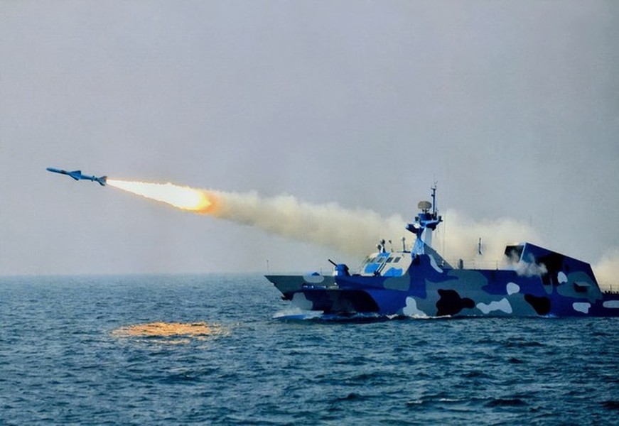 [ẢNH] Trung Quốc gây bất ngờ khi sớm loại biên tàu tên lửa tàng hình Type 022