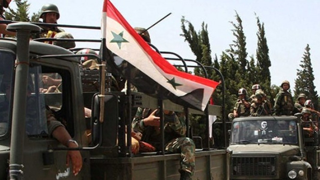 [ẢNH] Xe tăng Syria tiến vào Idlib sau thắng lợi bước ngoặt ở Hama