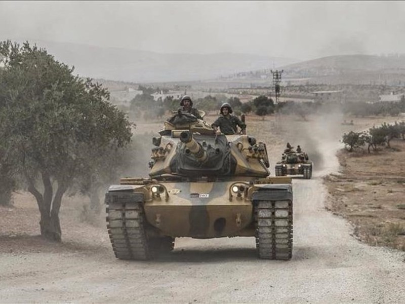 [ẢNH] Thổ Nhĩ Kỳ đe dọa dùng S-400 cản bước tiến của quân đội Syria
