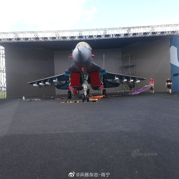 [ẢNH] MiG-35 xuất hiện tại MAKS 2019 với diện mạo mới, liệu có thoát tình trạng ế ẩm?