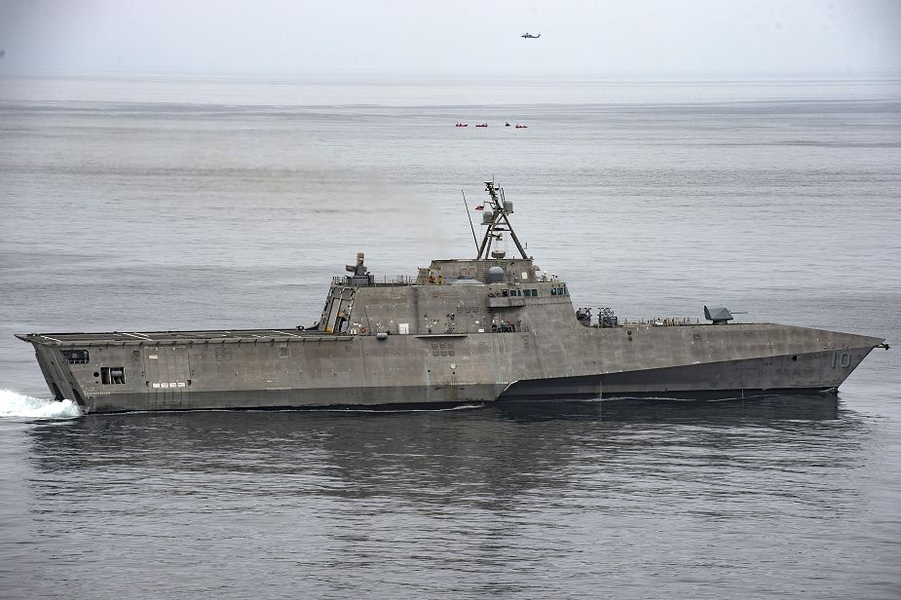 [ẢNH] Tàu chiến ven bờ Mỹ mang tên lửa cực mạnh tới trực tuần tra tại Biển Đông