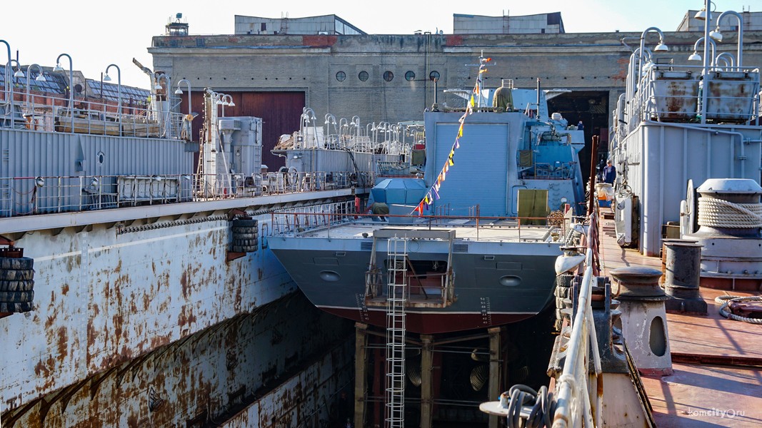 [ẢNH] Hải quân Nga hạ thủy tàu hộ vệ cực mạnh sau thời gian đóng dài kỷ lục
