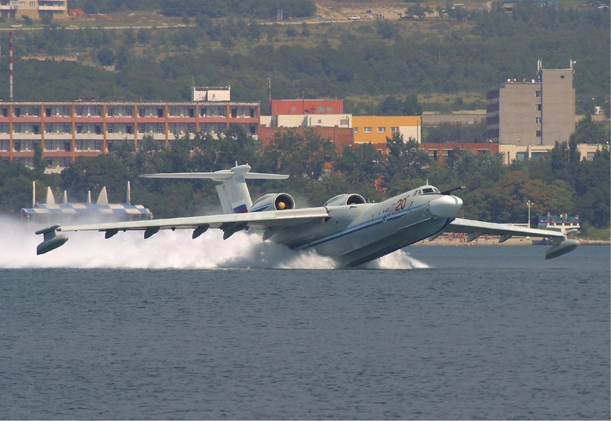 [ẢNH] Choáng ngợp trước siêu thủy phi cơ trọng lượng cất cánh... 1.000 tấn của Nga