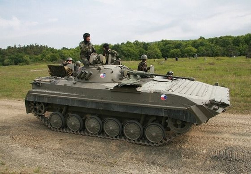[ẢNH] Cơ hội hiếm có để mua thanh lý xe chiến đấu bộ binh BMP-1/2 với giá rẻ